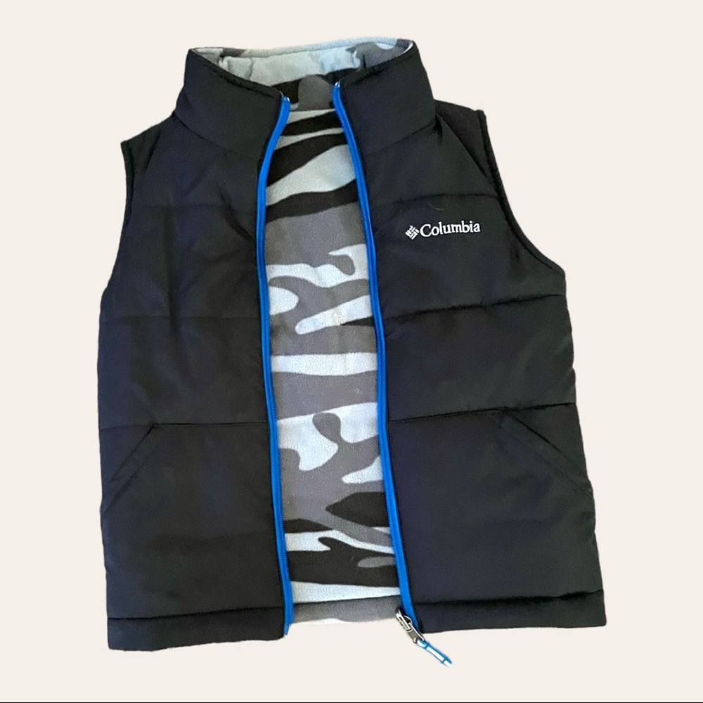 COLUMBIA REVERSIBLE PUFFER VEST - YOUTH XS
